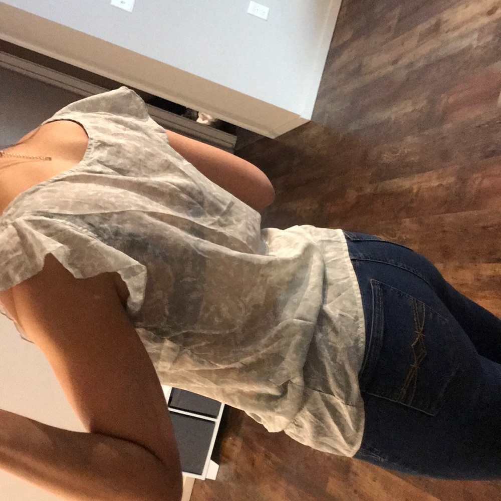 Sound and Matter Ruffle Top - Picture 2 of 4